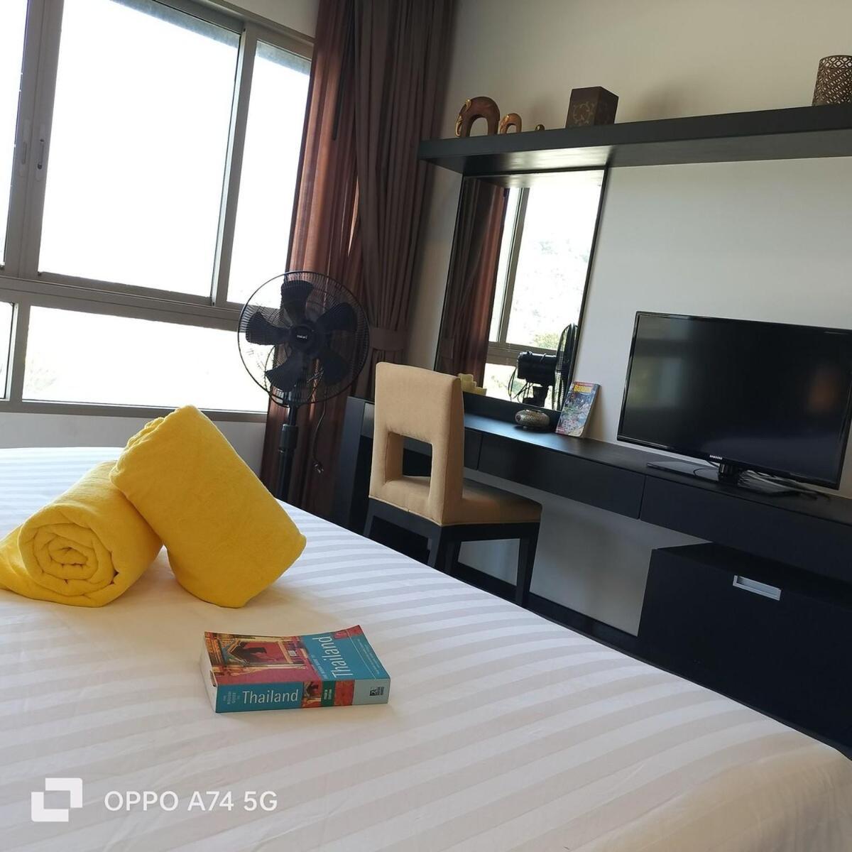 Modern 2-Bedroom Condo In Kamala Near The Beach Exteriör bild